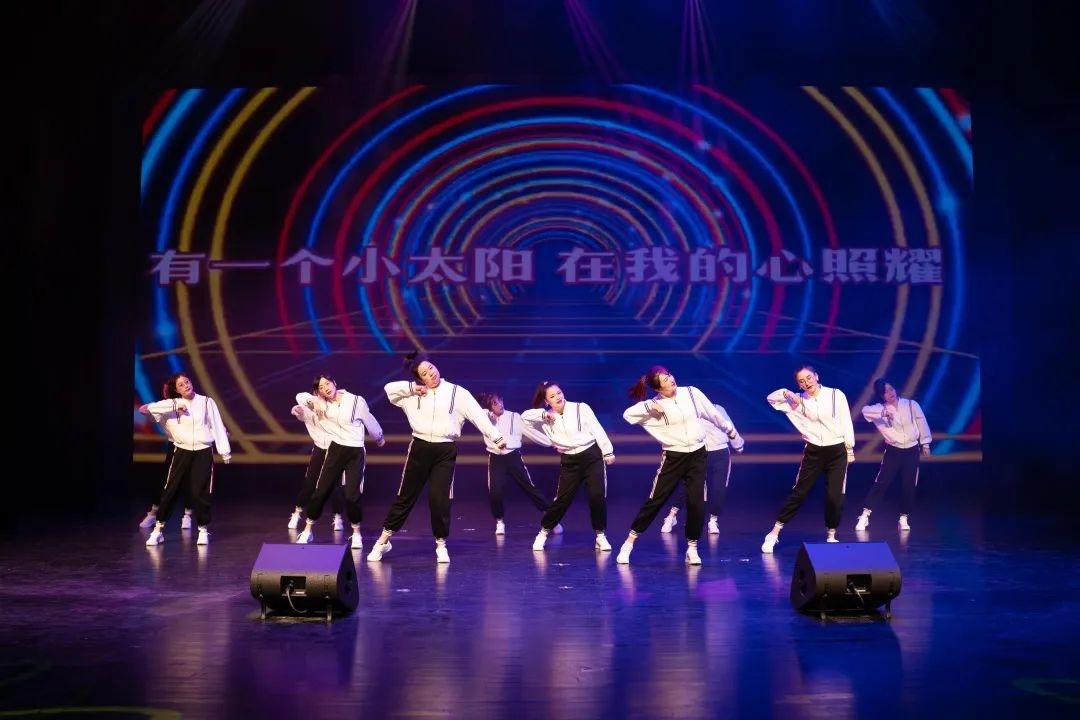 1669614501148125